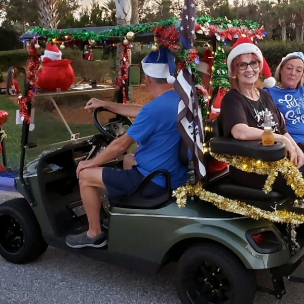 AVMS Holiday Golf Cart Parade 2021