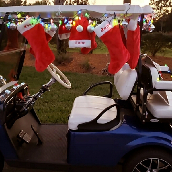AVMS Holiday Golf Cart Parade 2021